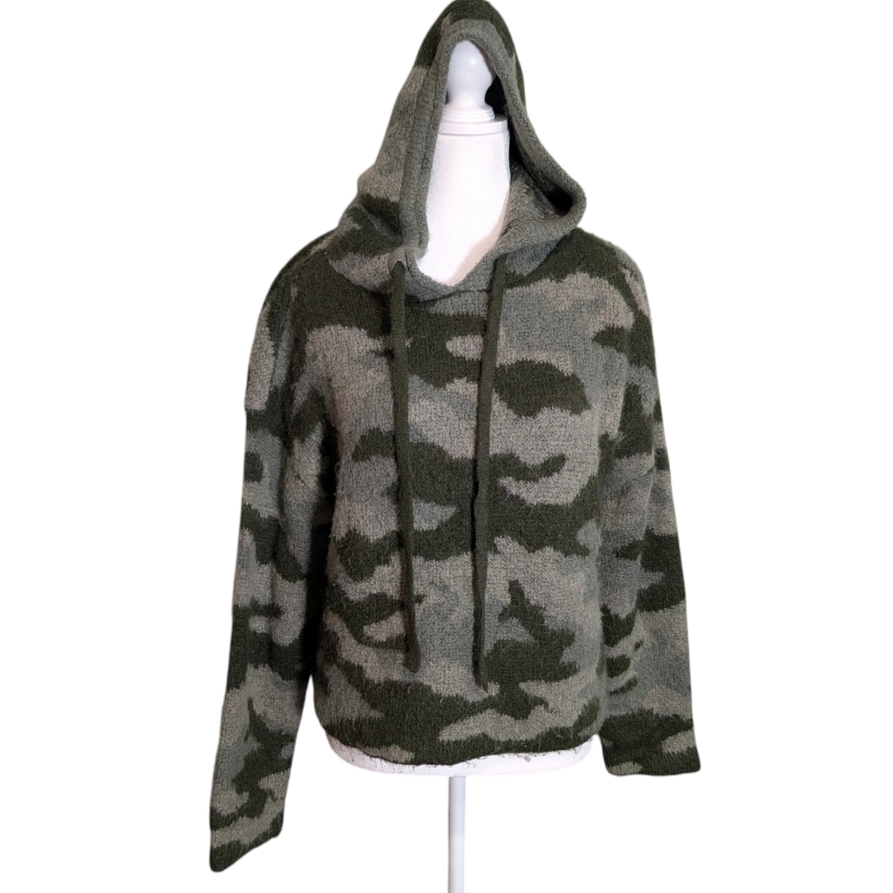 Victorias Secret PINK CAMO Hoodie Cropped Pullover fleece teddy furry Size Small